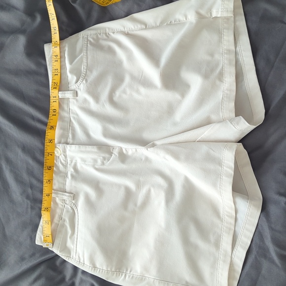 Puma Women's Cream Golf Shorts - Picture 5 of 7